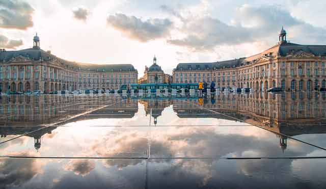 rencontrer une femme cougar à bordeaux