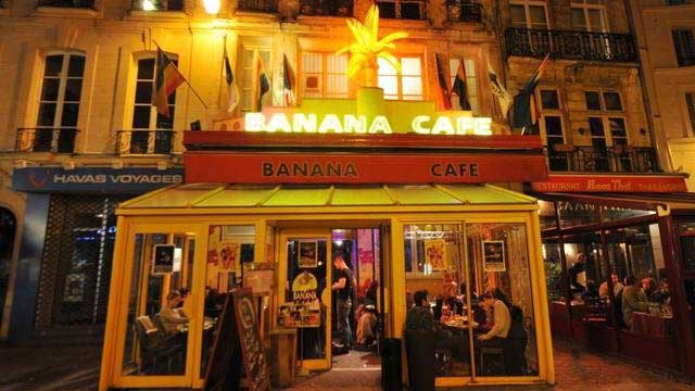 banana cafe gay paris