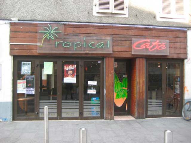 tropical cafe bar dansant